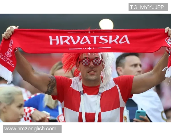 足球球星卡竞价热潮掀起收藏市场新风暴引发球迷和投资者关注