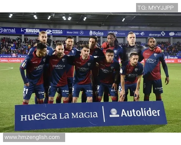 《传奇足球星辉：球场上的英雄与梦想背后的故事》